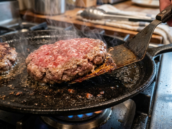 When to Flip Burgers: Timing, Temperature and the One Flip Rule